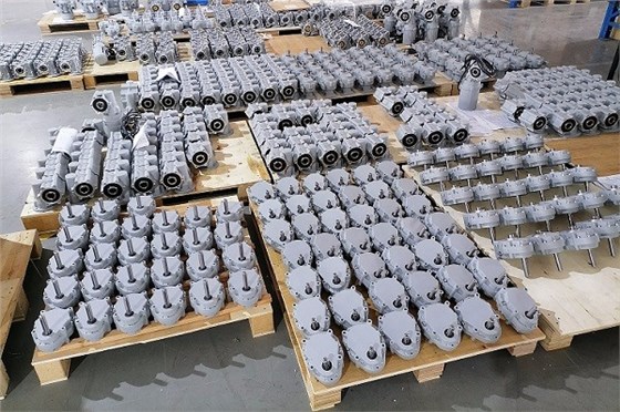 艾思捷制冰機(jī)減速機(jī)廠(chǎng)家直發(fā) 定制款減速機(jī)批量出貨.jpg 艾思捷制冰機(jī)減速機(jī)廠(chǎng)家直發(fā) 定制款減速機(jī)批量出貨.jpg