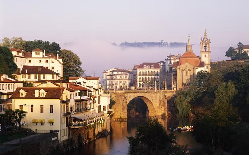 移民葡萄牙可以投資嗎？詳解葡萄牙移民投資的可行性和收益