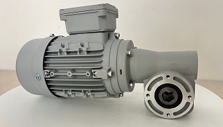 意大利艾思捷洗車機設(shè)備專用減速機之XRV040型號洗車機減速機