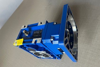 艾思捷技術(shù)教您蝸輪蝸桿減速機(jī)怎么選一款合適的伺服電機(jī)配套？