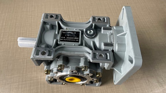 小型手動(dòng)蝸輪蝸桿減速機(jī) 手搖蝸輪減速機(jī) (2).jpg